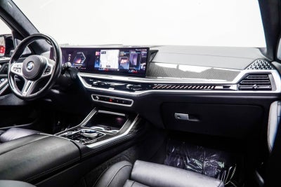 2023 BMW X7 M60i