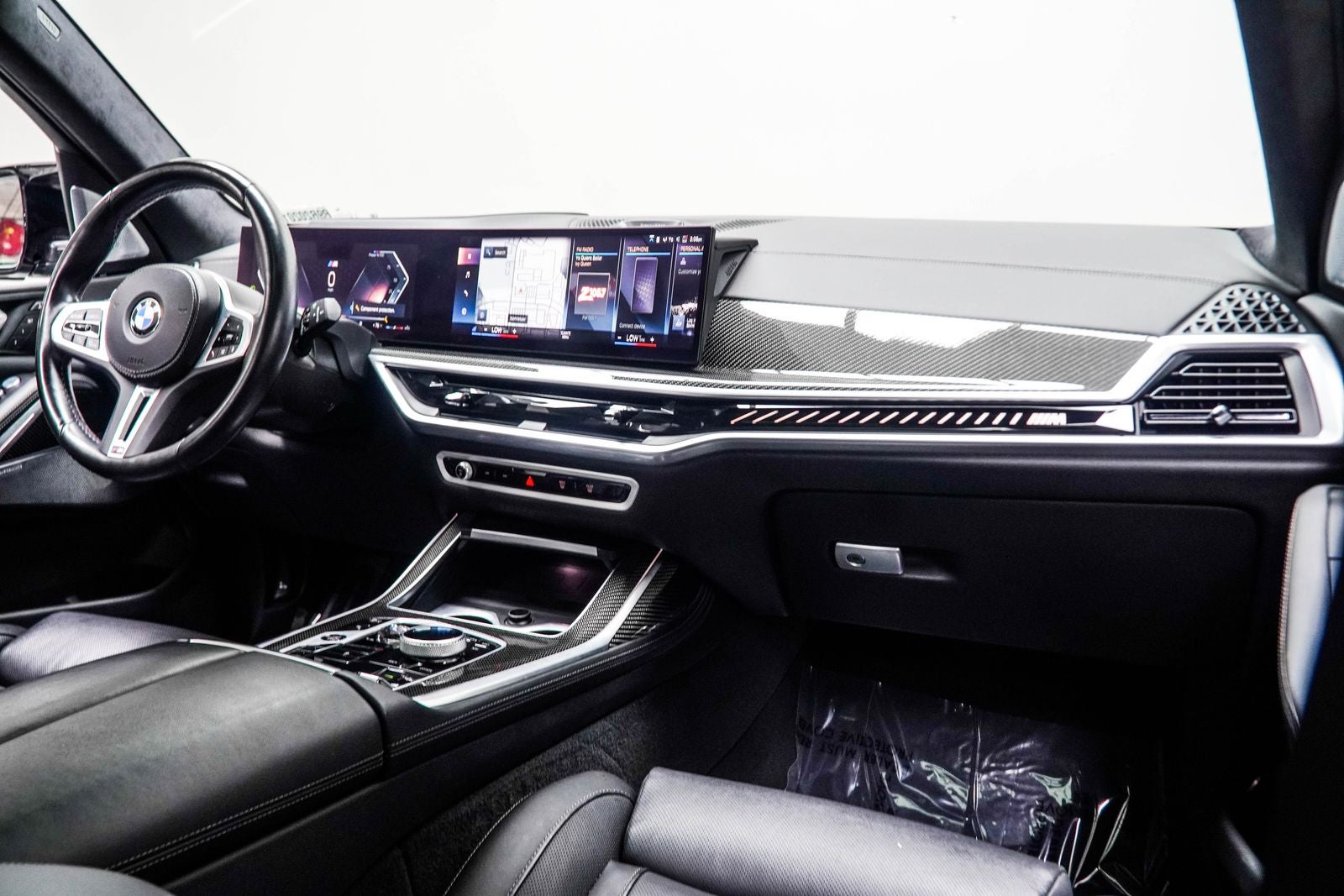 2023 BMW X7 M60i