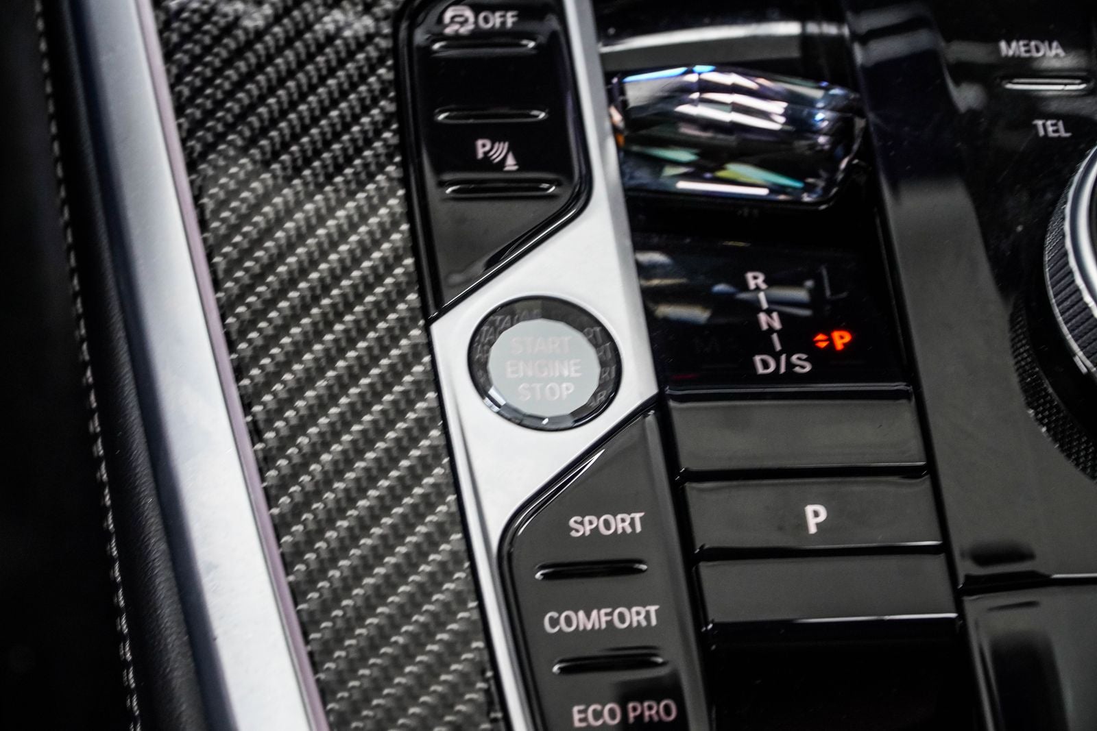2023 BMW X7 M60i