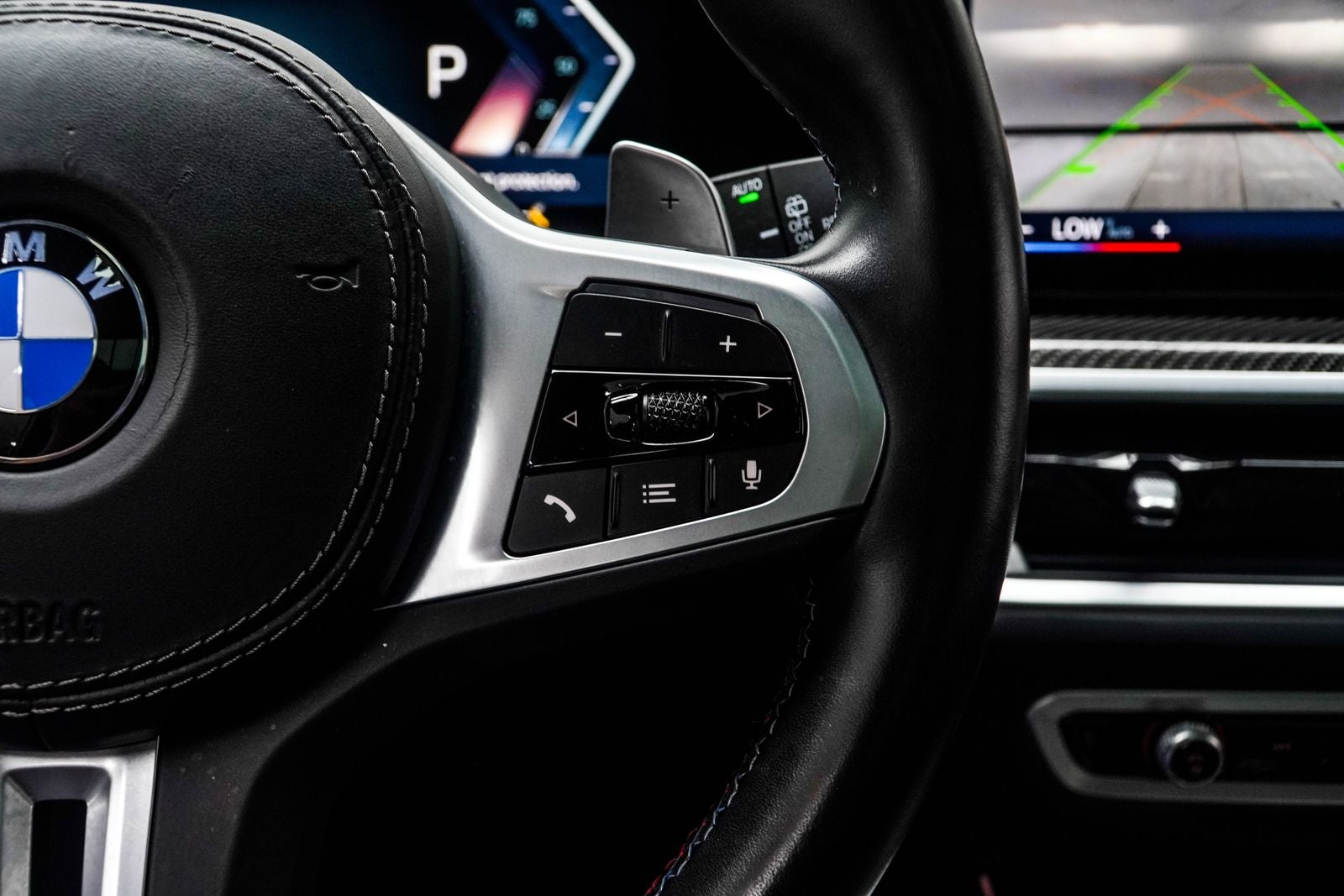 2023 BMW X7 M60i