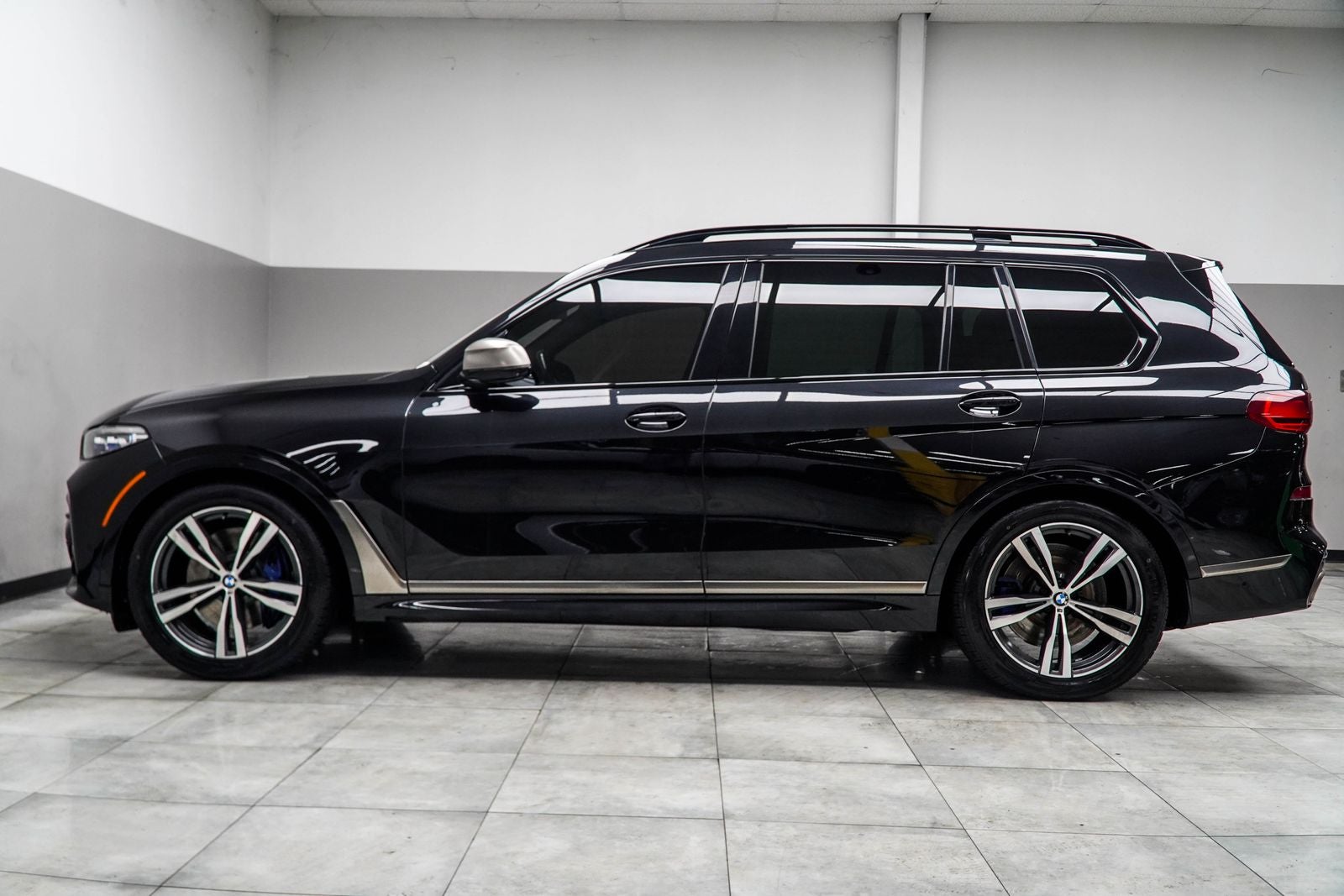 2022 BMW X7 M50i