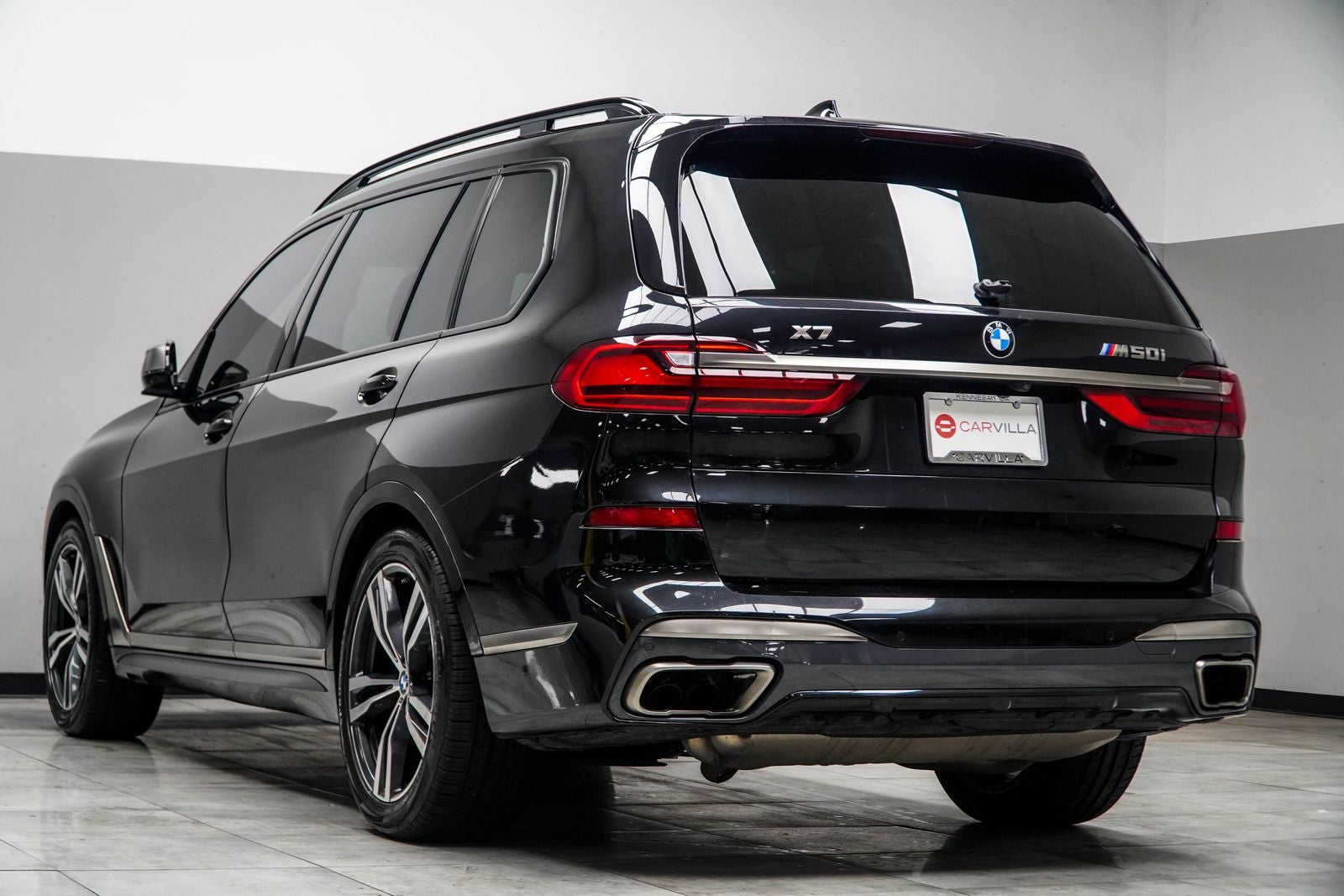 2022 BMW X7 M50i