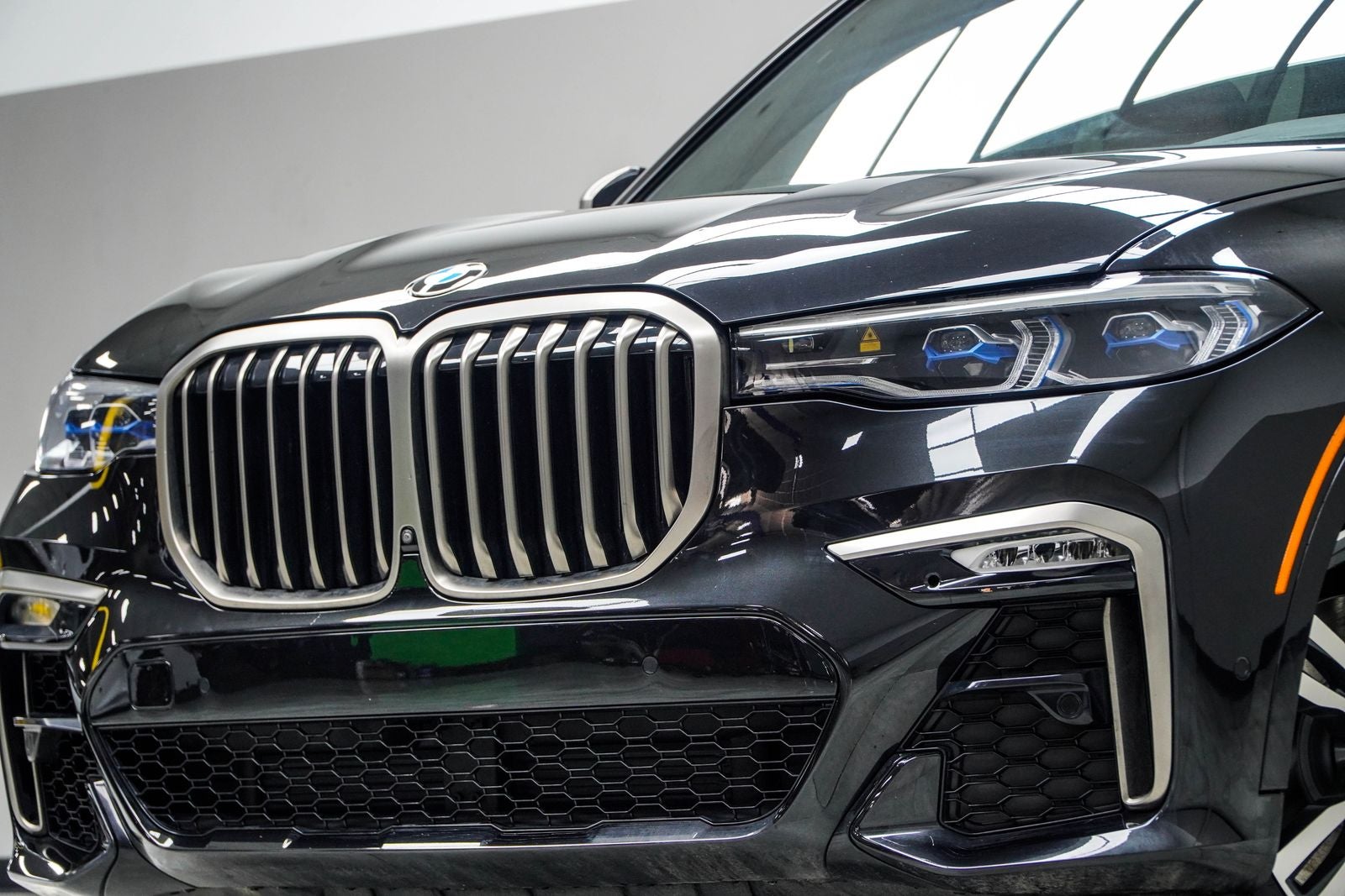 2022 BMW X7 M50i