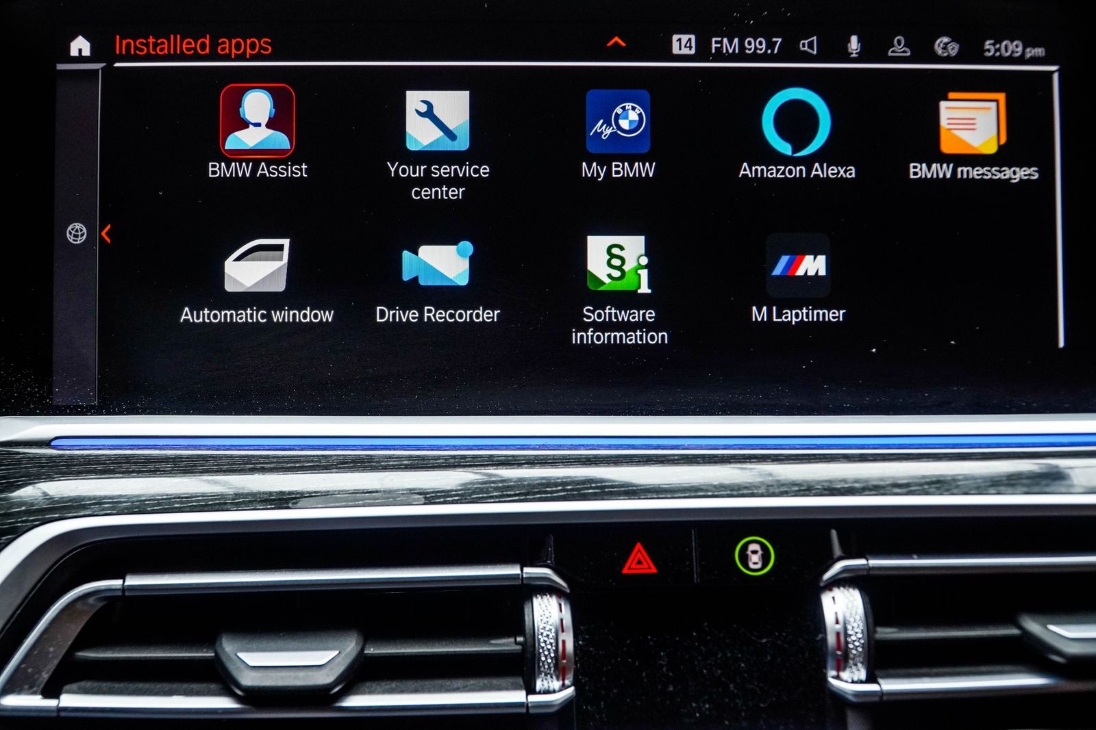 2022 BMW X7 M50i