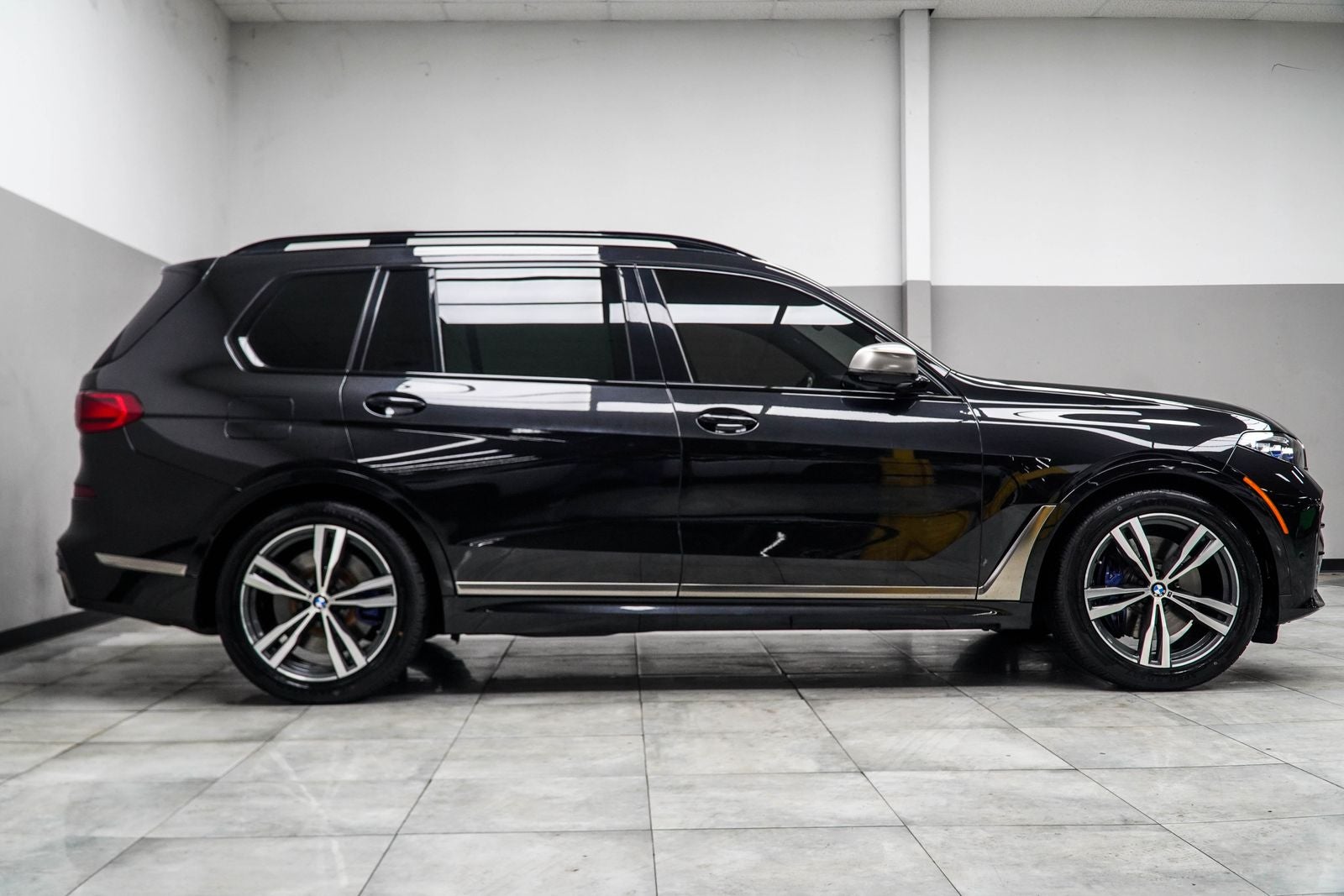 2022 BMW X7 M50i