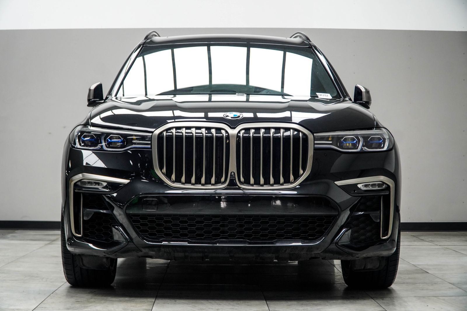 2022 BMW X7 M50i