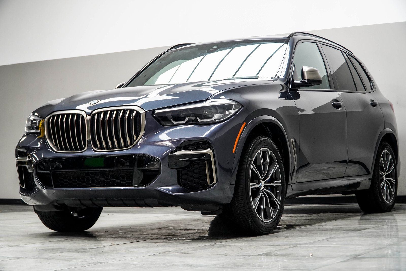 2022 BMW X5 M50i