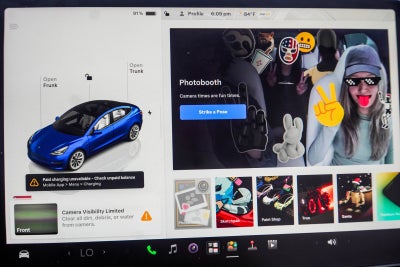 2023 Tesla Model 3 Base