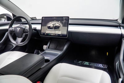 2023 Tesla Model 3 Performance