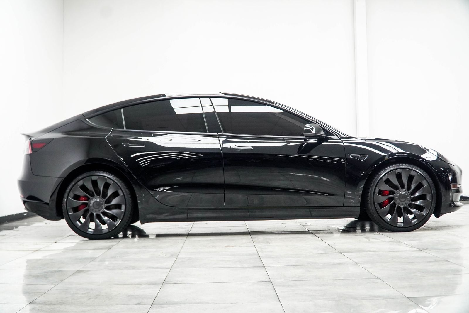 2023 Tesla Model 3 Performance