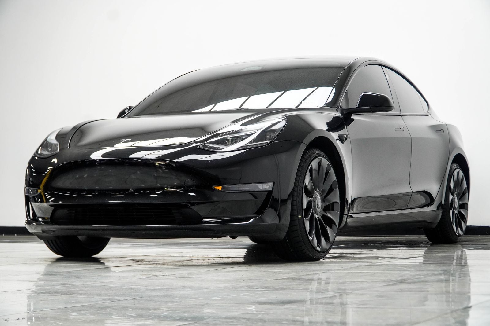 2023 Tesla Model 3 Performance
