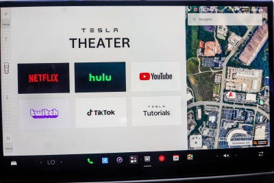 2022 Tesla Model S Base