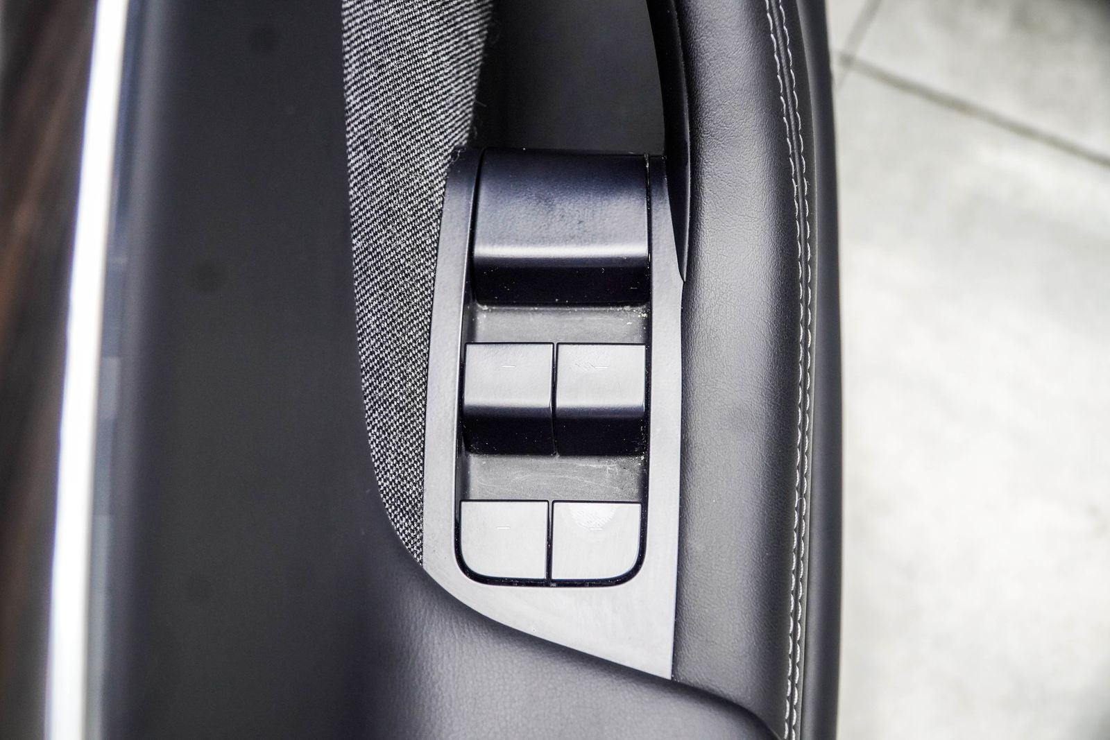 2022 Tesla Model S Base