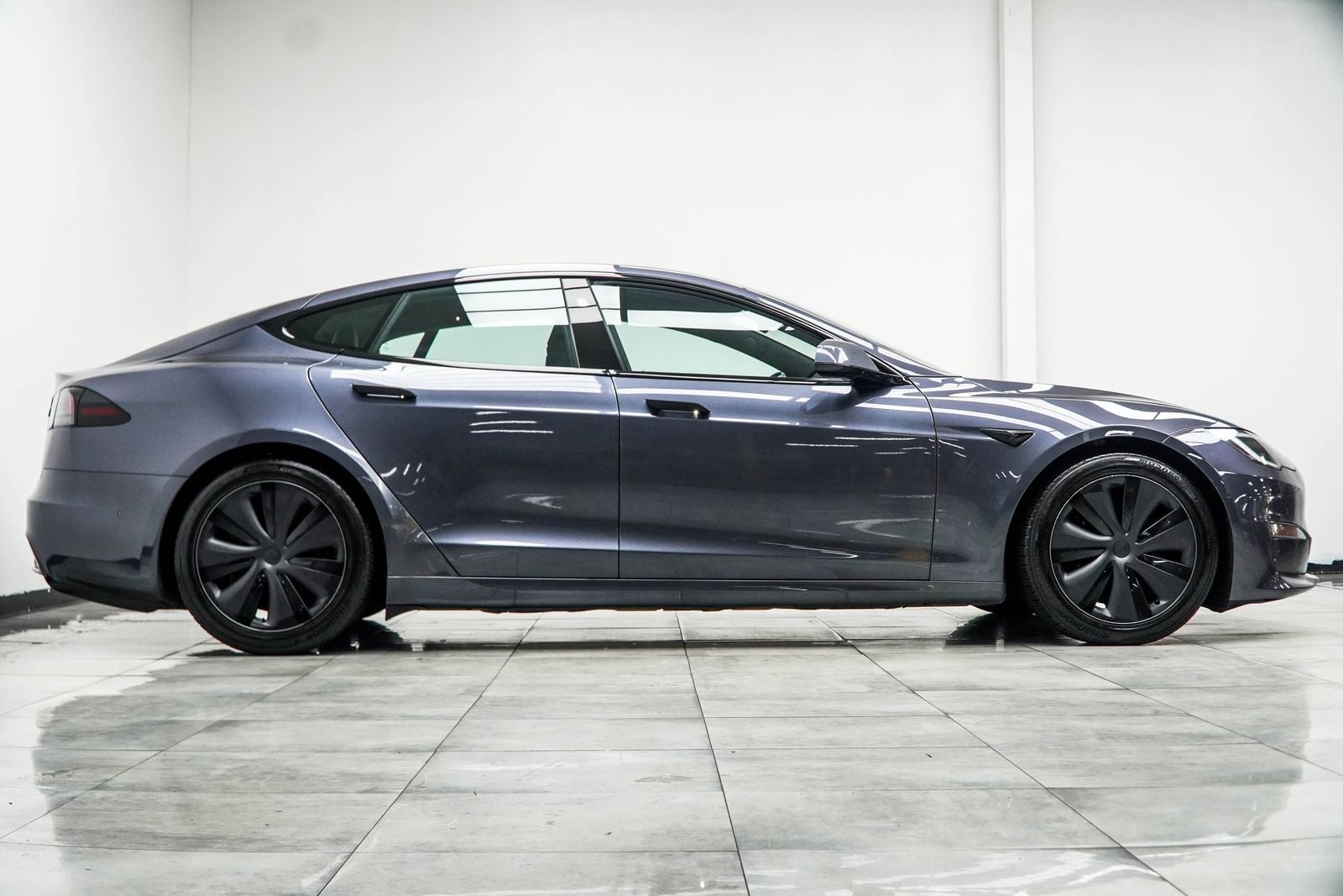 2022 Tesla Model S Base