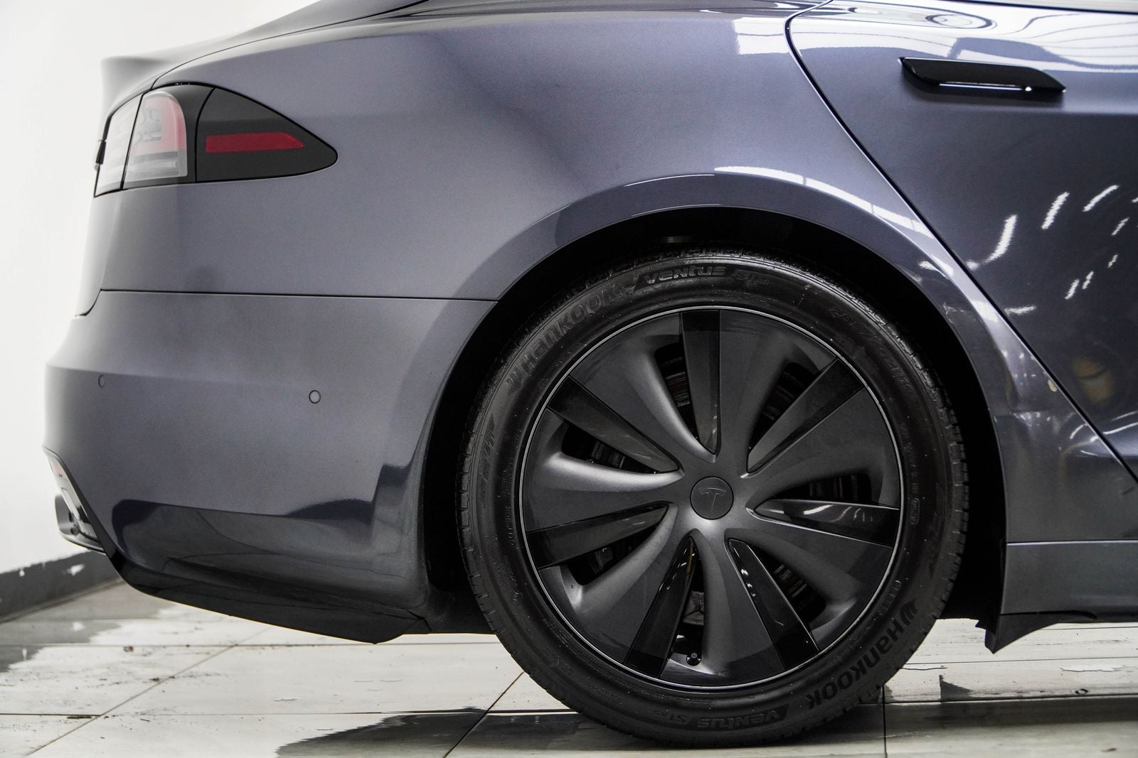 2022 Tesla Model S Base