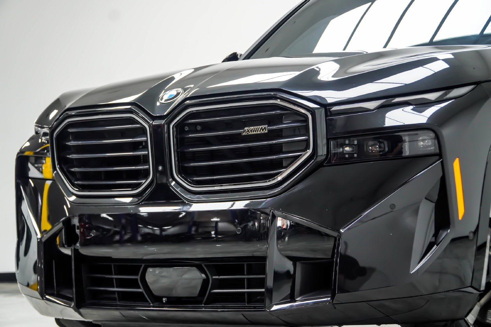 2024 BMW XM Base