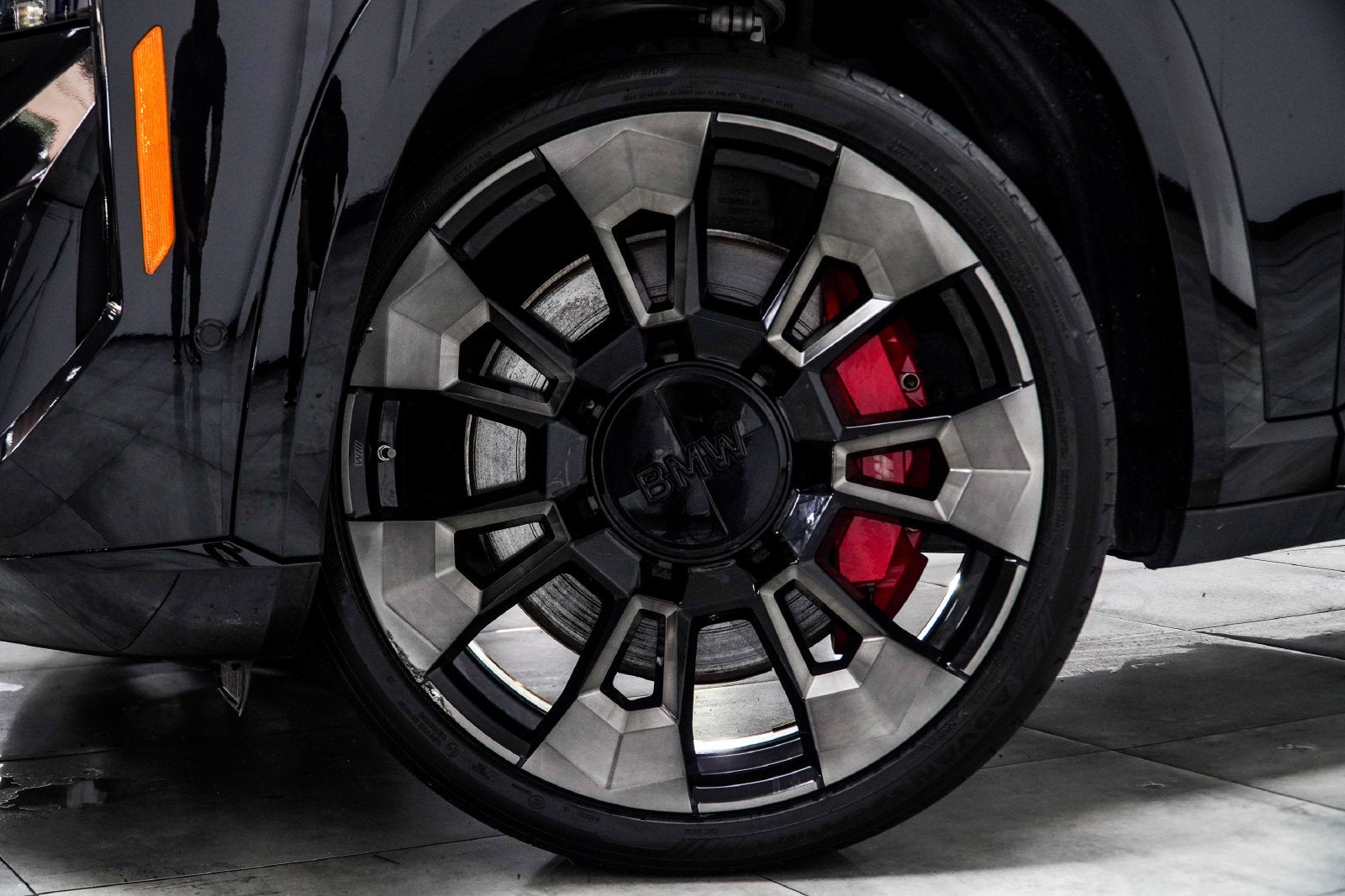 2024 BMW XM Base