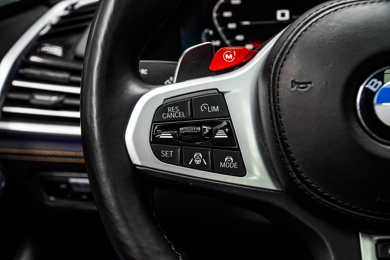 2023 BMW X6 M Base
