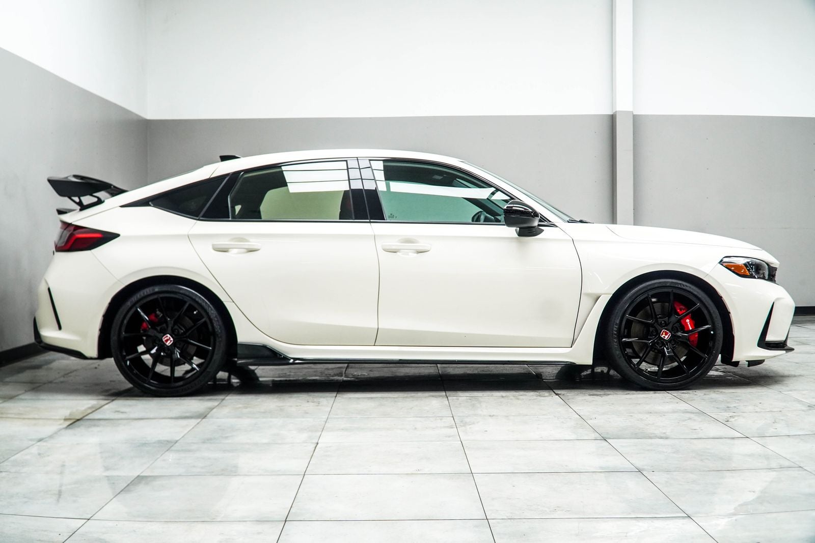 2023 Honda Civic Type R Base