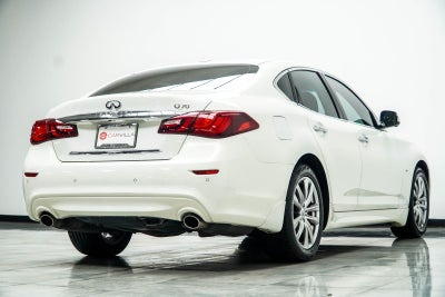 2015 INFINITI Q70 3.7