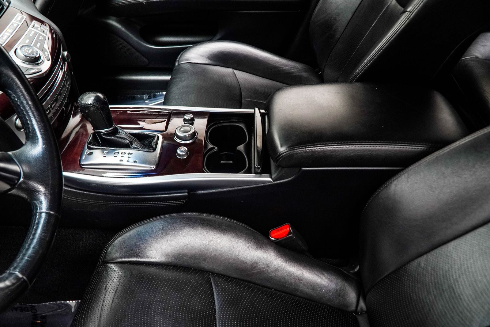 2015 INFINITI Q70 3.7
