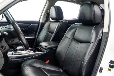 2015 INFINITI Q70 3.7