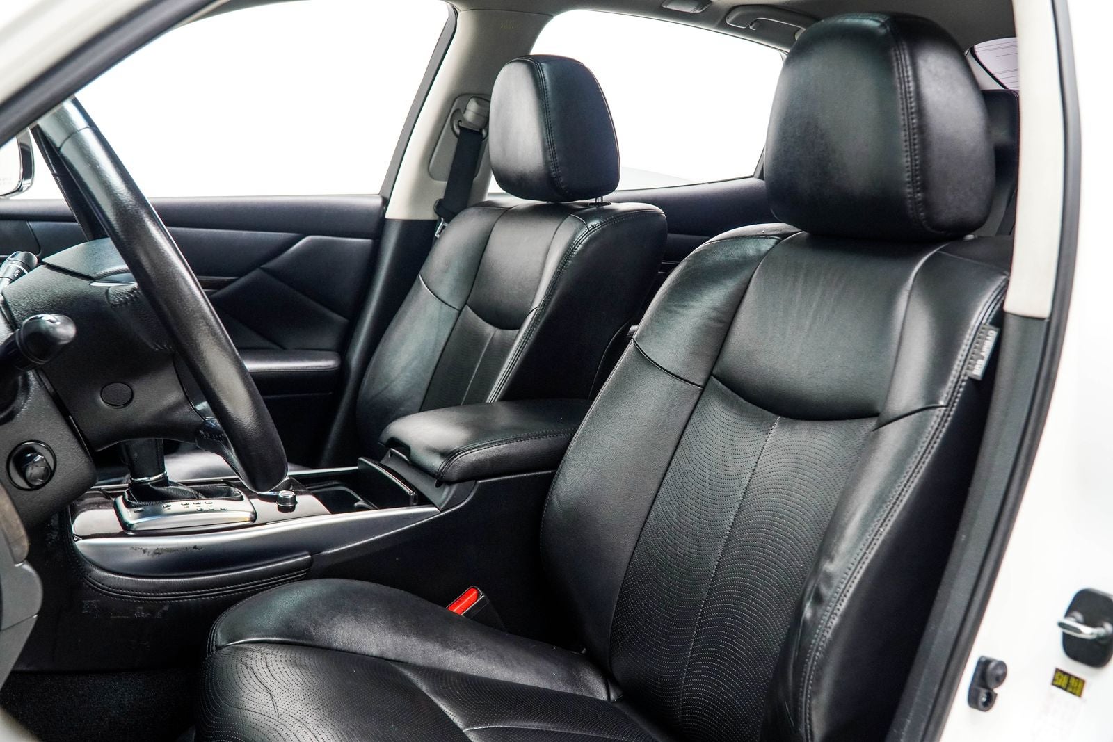 2015 INFINITI Q70 3.7