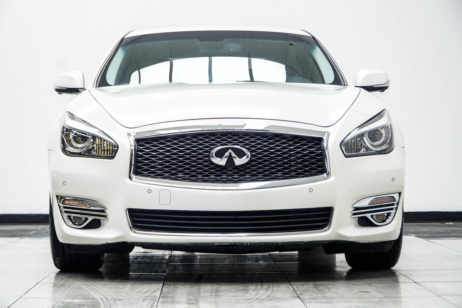 2015 INFINITI Q70 3.7