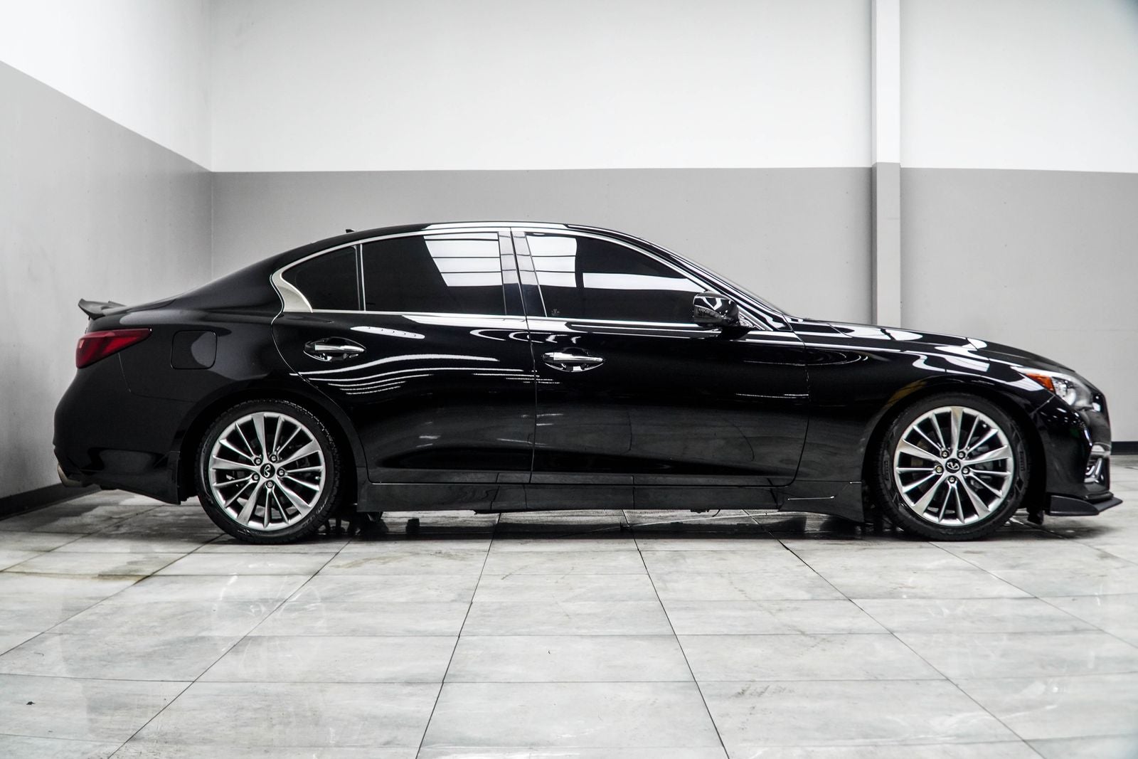 2023 INFINITI Q50 LUXE