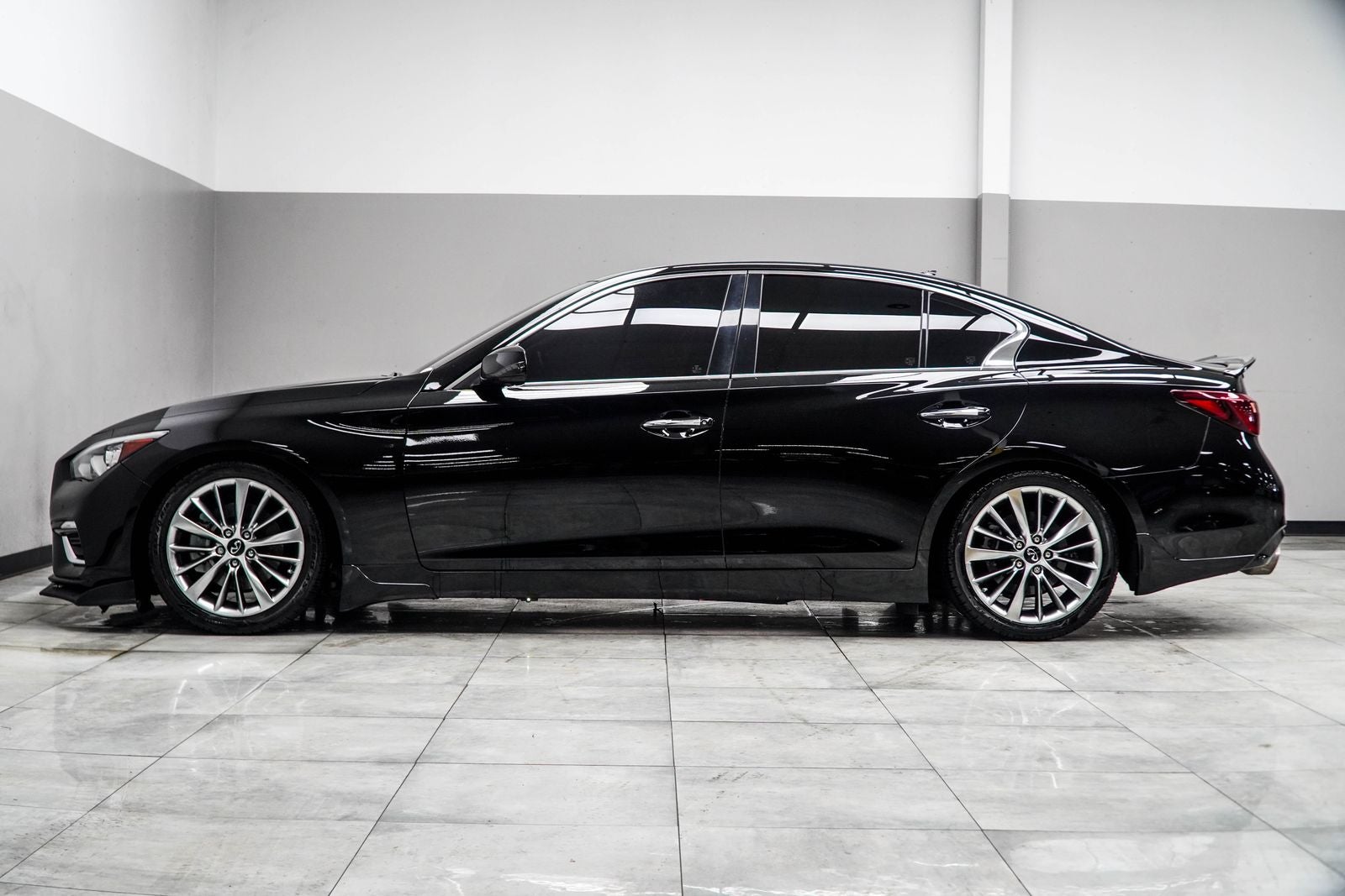 2023 INFINITI Q50 LUXE