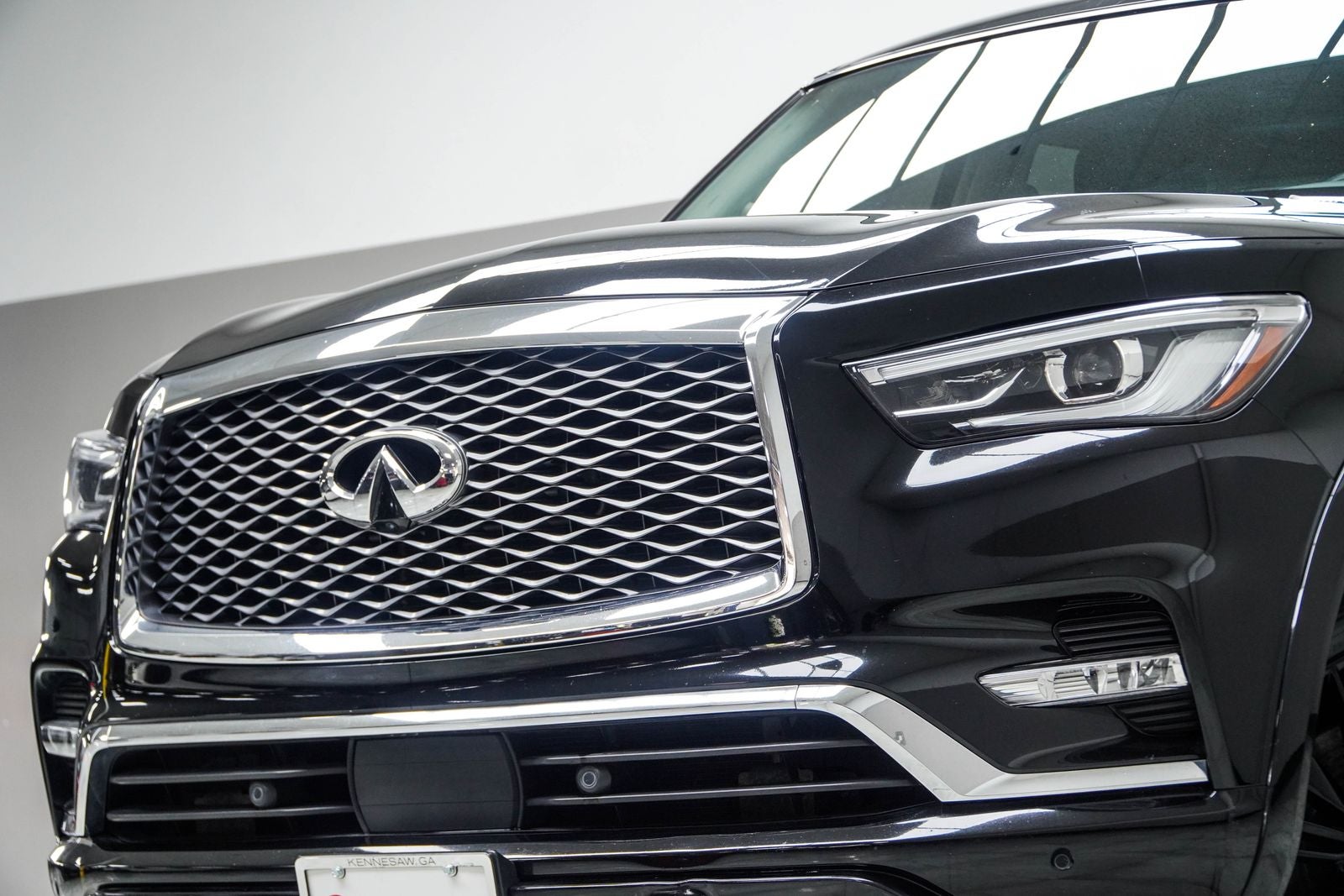 2021 INFINITI QX80 LUXE