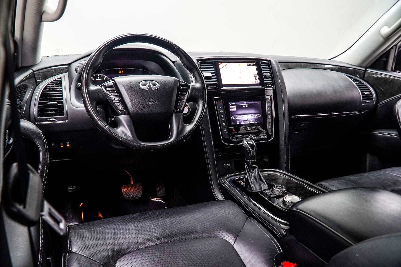 2021 INFINITI QX80 LUXE