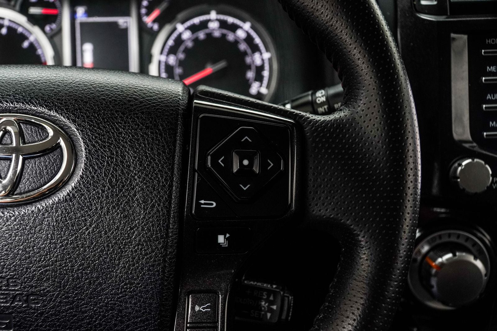 2024 Toyota 4Runner TRD Off-Road