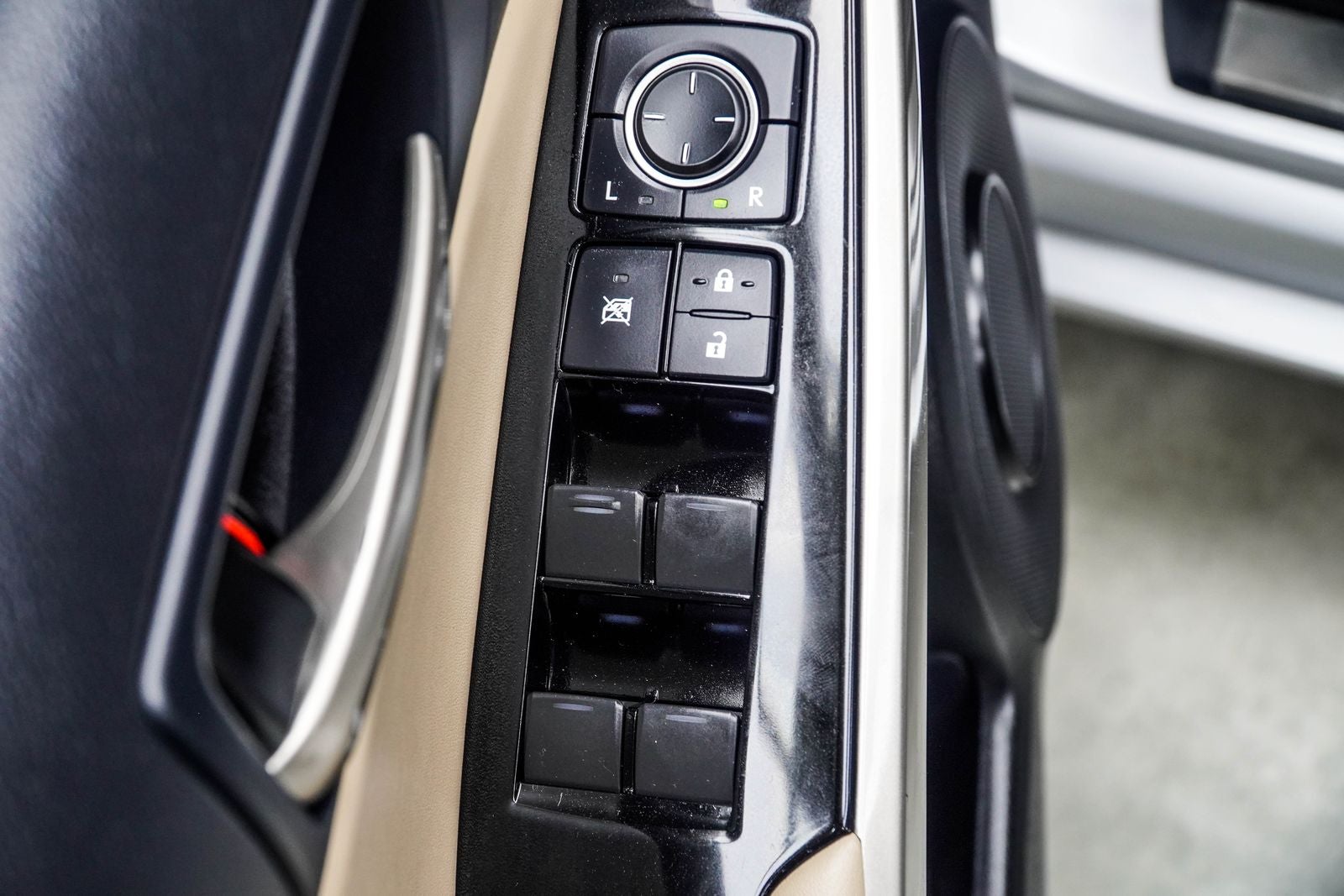 2017 Lexus IS 200t