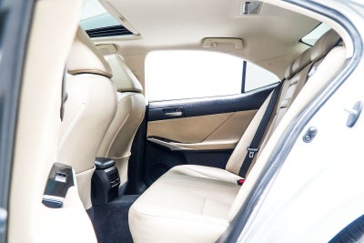 2017 Lexus IS 200t