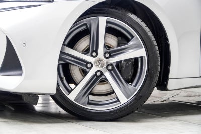 2017 Lexus IS 200t
