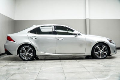 2017 Lexus IS 200t