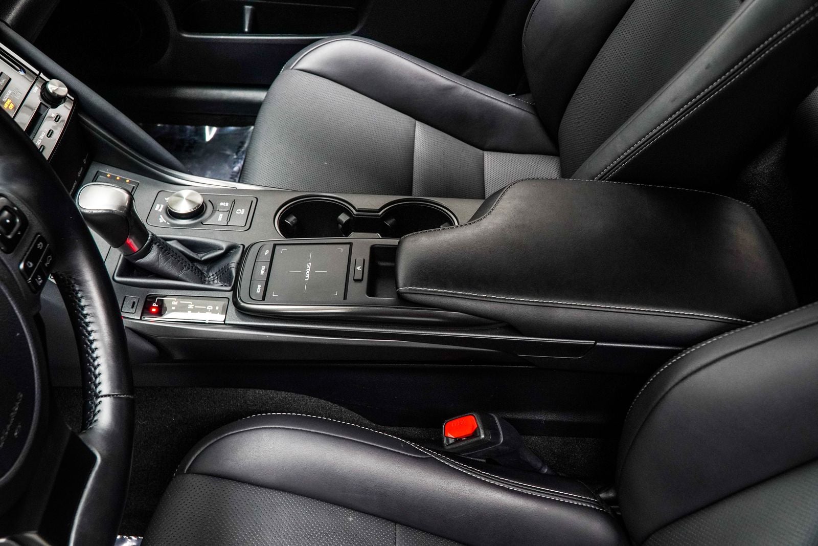 2024 Lexus IS 350 F SPORT Design