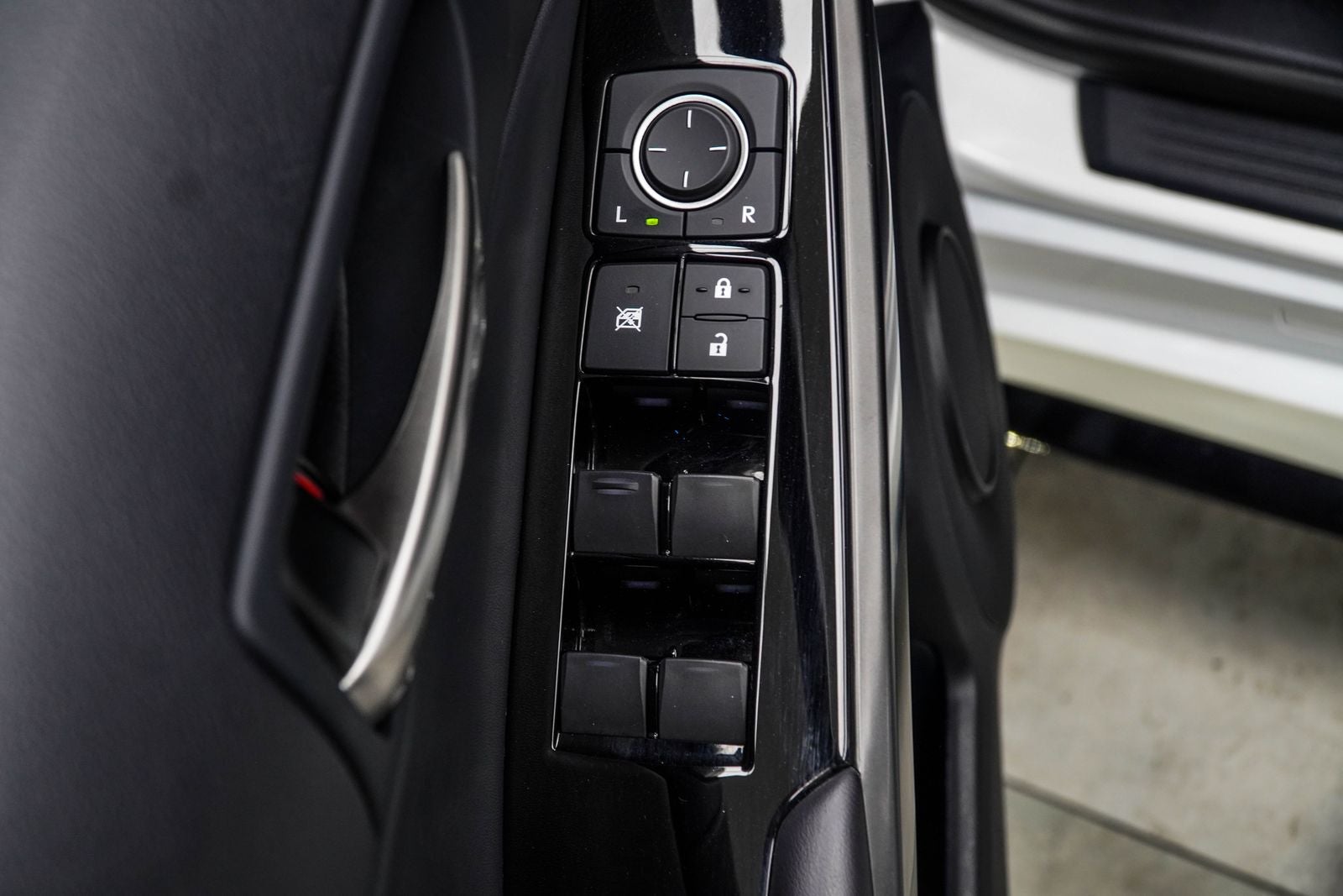 2024 Lexus IS 350 F SPORT Design