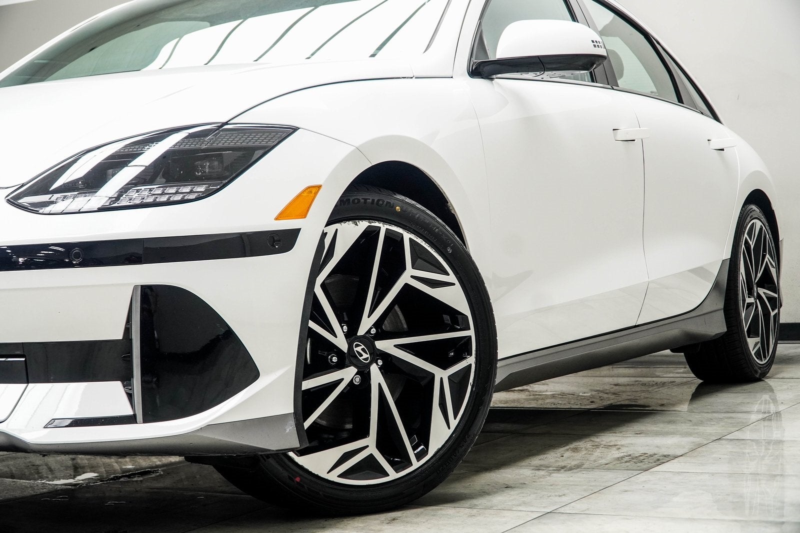 2024 Hyundai IONIQ 6 Limited