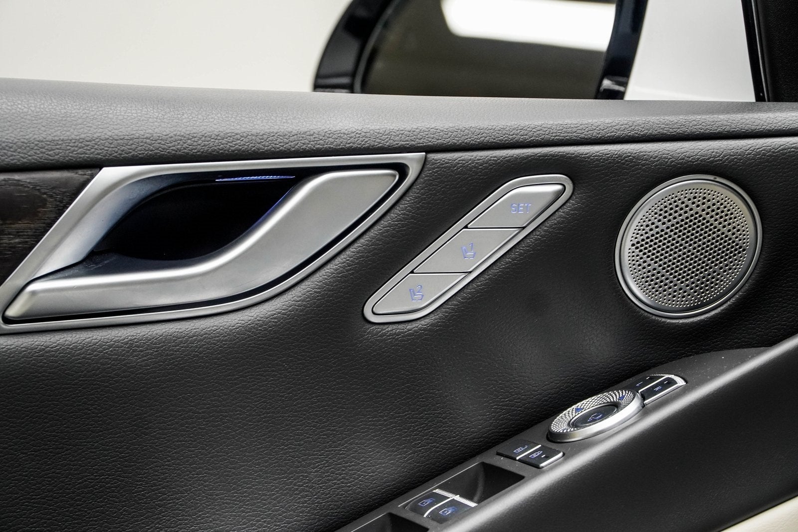 2023 Genesis G80 2.5T