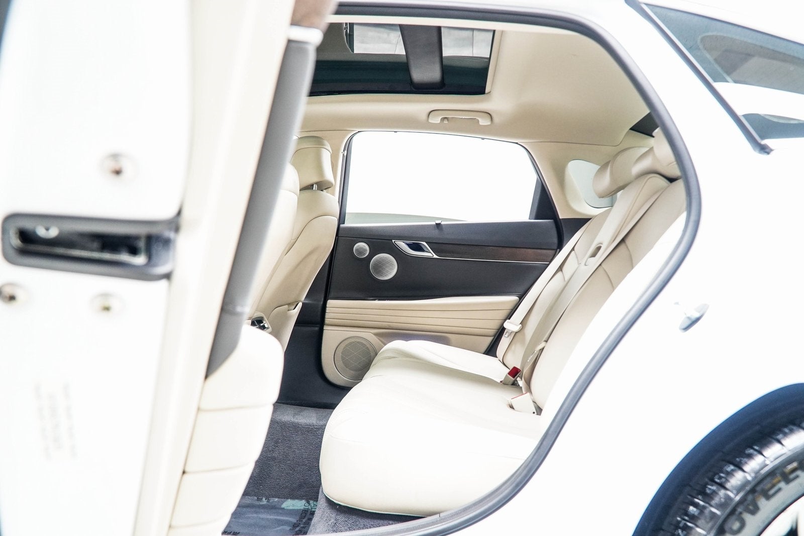 2023 Genesis G80 2.5T