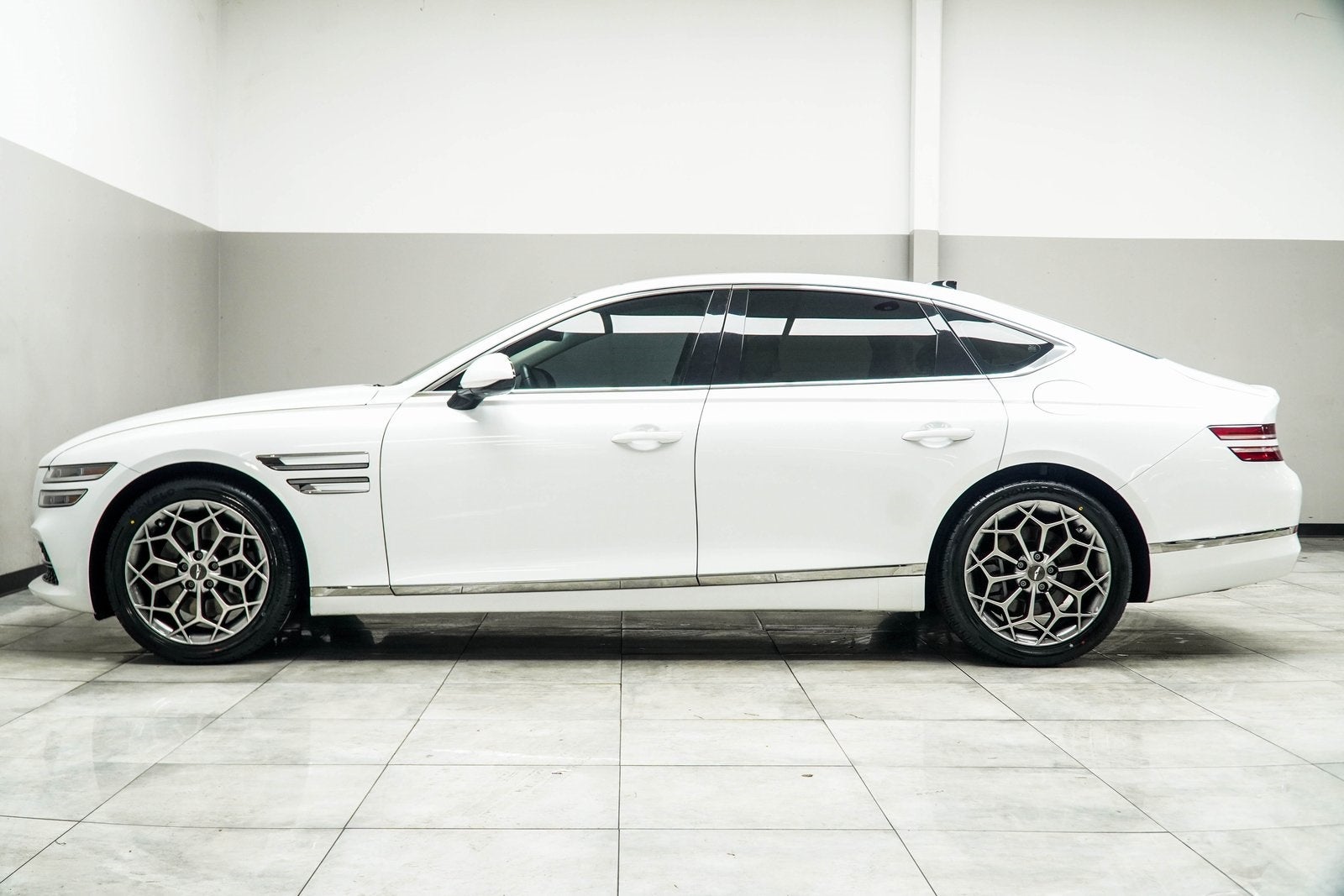 2023 Genesis G80 2.5T