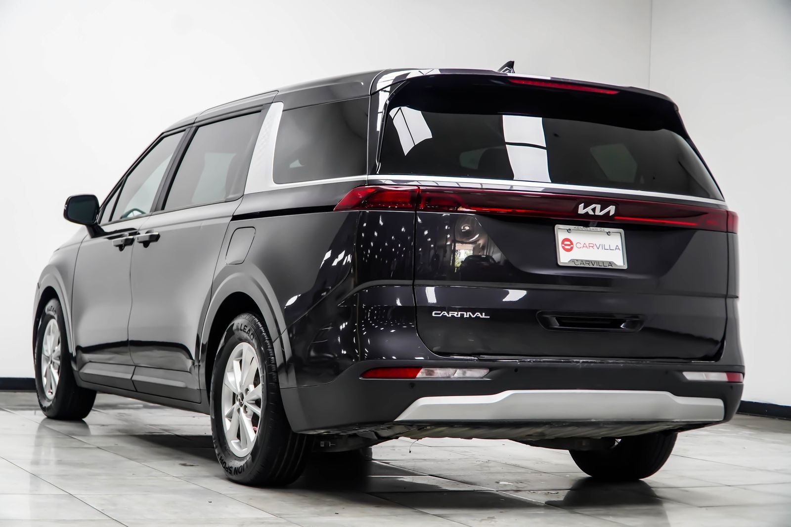 2023 Kia Carnival LX
