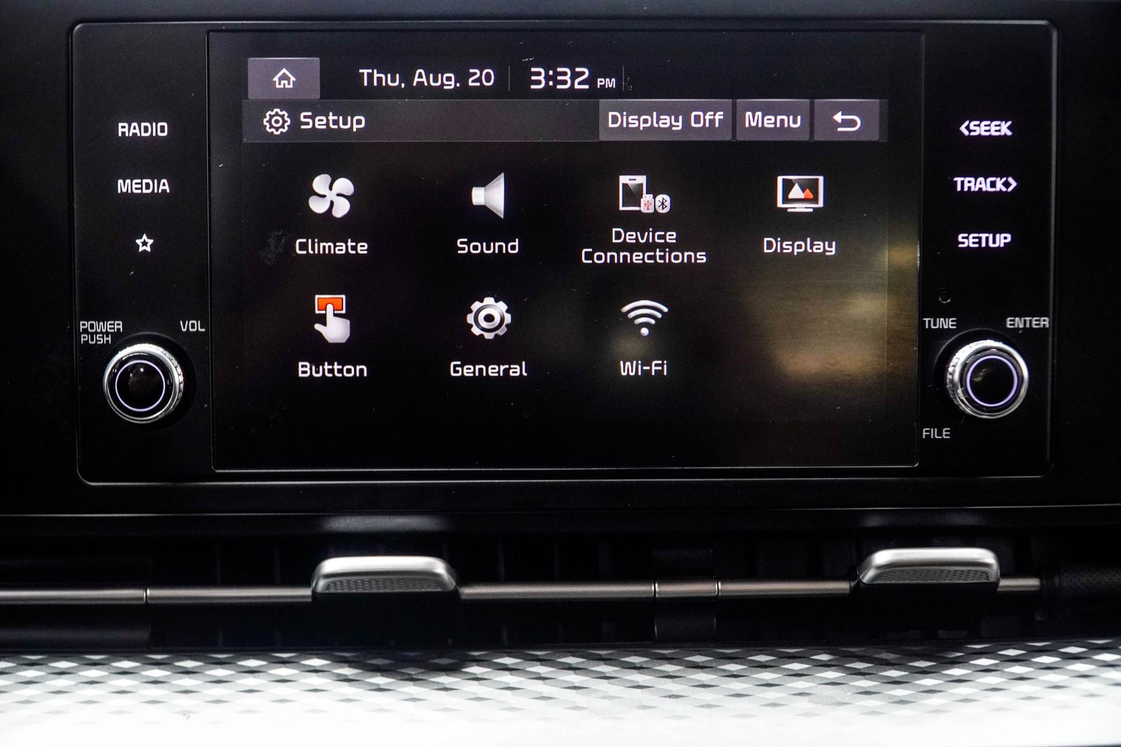 2023 Kia Carnival LX
