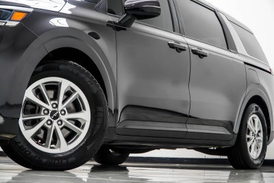 2023 Kia Carnival LX