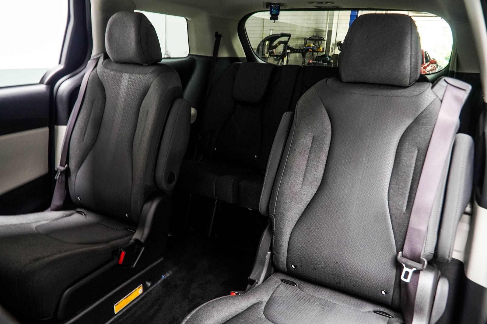 2023 Kia Carnival LX