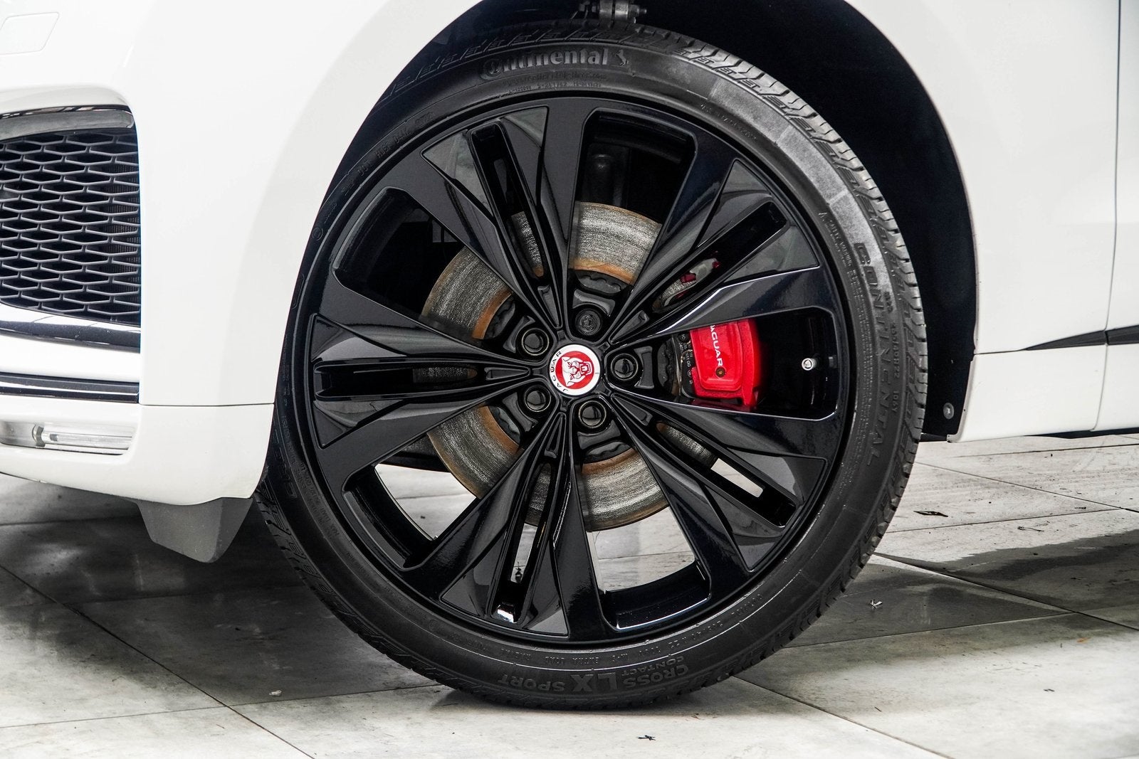 2023 Jaguar F-PACE P400 R-Dynamic S