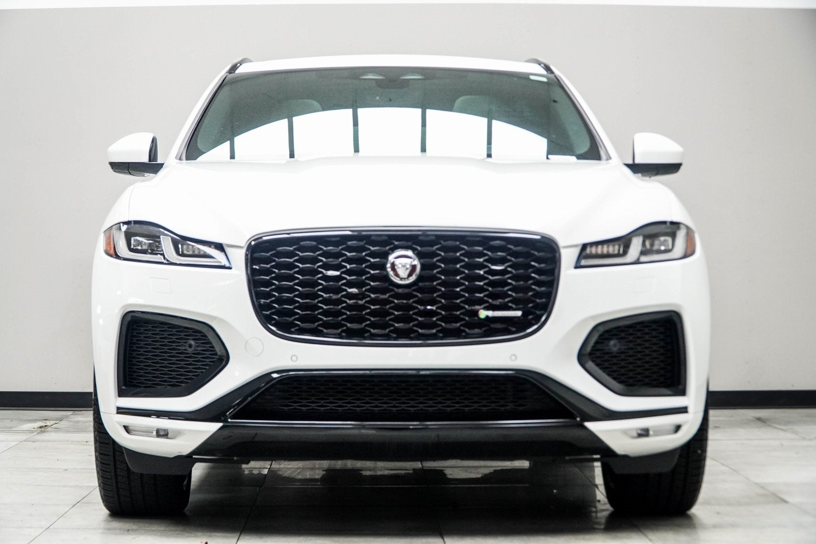 2023 Jaguar F-PACE P400 R-Dynamic S