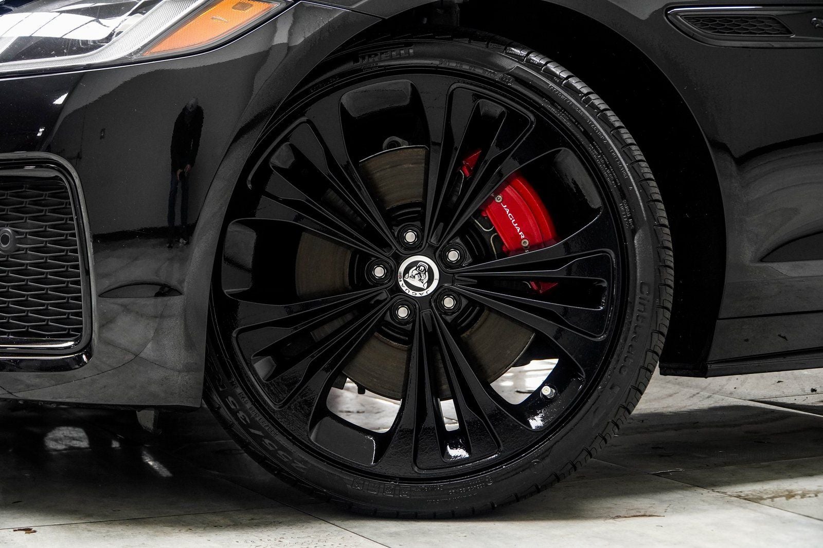 2024 Jaguar XF R-Dynamic SE